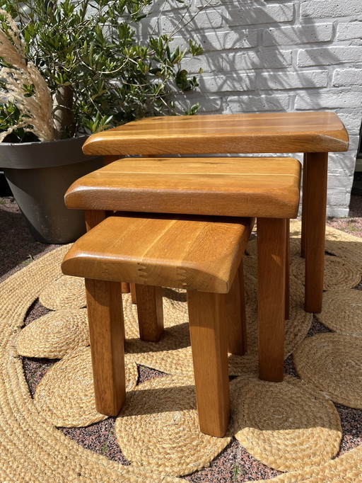 Brutalist licht eiken nesting tables 