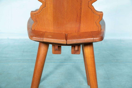 Image 1 of Brutalist massief houten Tiroler stoel, solid pine chair