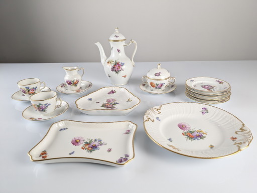 Royal Copenhagen koffie/thee servies met handgeschilderde Saksische bloemen 1930S