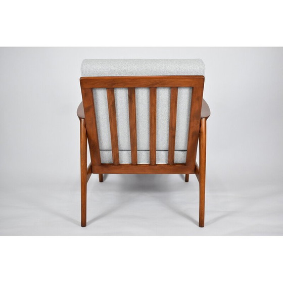 Image 1 of Vintage Stefan fauteuil in teak en lichtgrijze stof voor Swarzędz, 1960