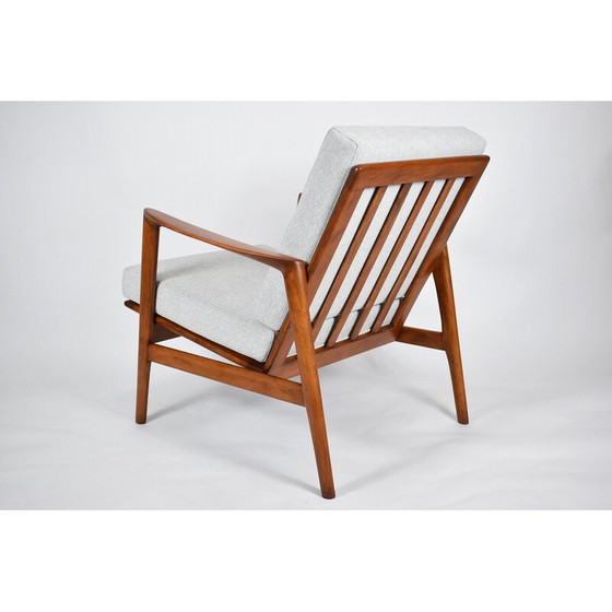Image 1 of Vintage Stefan fauteuil in teak en lichtgrijze stof voor Swarzędz, 1960