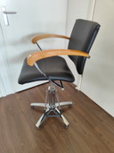 2x Comsair London kappersstoelen