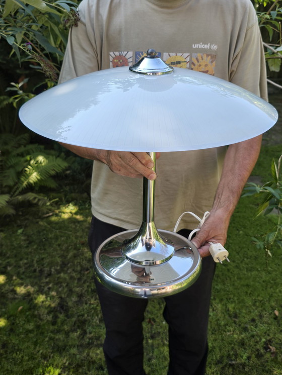 Image 1 of Grote Jaren 50 Lamp Met Glazen Kap