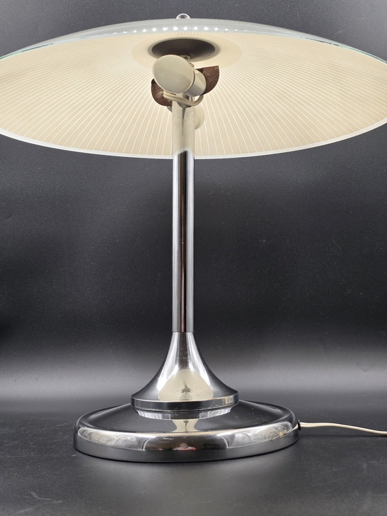 Image 1 of Grote Jaren 50 Lamp Met Glazen Kap