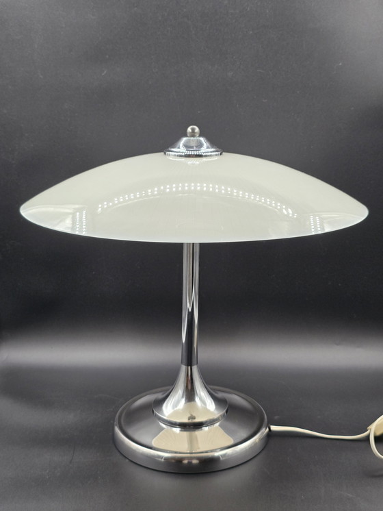 Image 1 of Grote Jaren 50 Lamp Met Glazen Kap