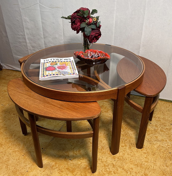 Image 1 of Mid Century Retro Vintage Teak Ronde Nathan Salontafel Trinity 1960