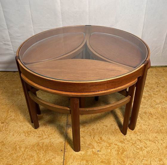 Image 1 of Mid Century Retro Vintage Teak Ronde Nathan Salontafel Trinity 1960