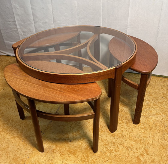 Image 1 of Mid Century Retro Vintage Teak Ronde Nathan Salontafel Trinity 1960