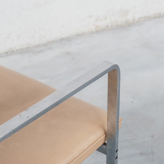 Image 1 of Set van 6 vintage "JH811" eetkamerstoelen in staal en leer van Hans J Wegner, Denemarken 1950