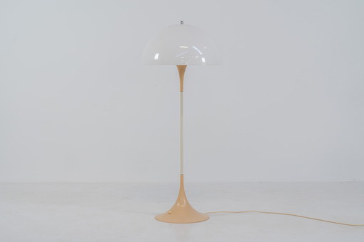 Vroege Panthella vloerlamp van Verner Panton voor Louis Poulsen (Denemarken, 1970S).