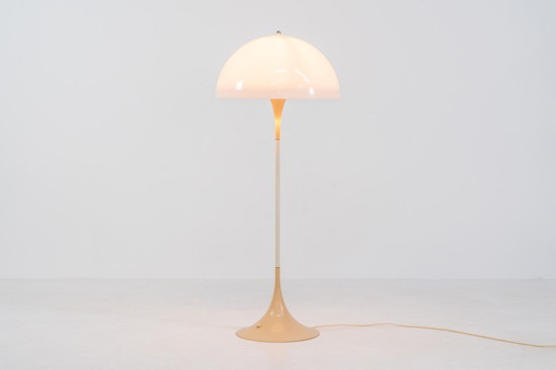 Vroege Panthella vloerlamp van Verner Panton voor Louis Poulsen (Denemarken, 1970S).