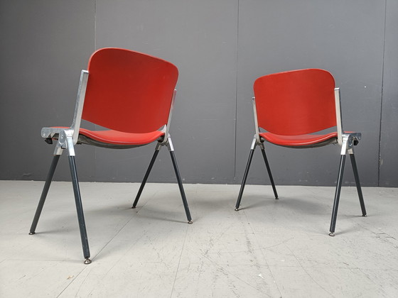 Image 1 of Vintage Italiaanse stapelbare eetkamerstoelen, 1970S