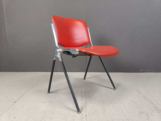 Image 1 of Vintage Italiaanse stapelbare eetkamerstoelen, 1970S