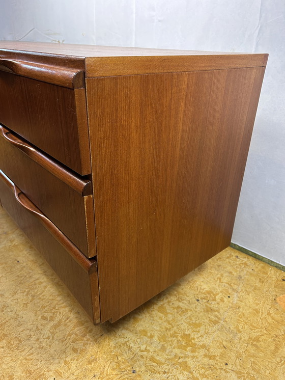 Image 1 of Mid Century Retro Vintage Teak Dressoir van Mcintosh