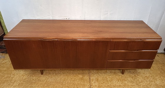 Image 1 of Mid Century Retro Vintage Teak Dressoir van Mcintosh