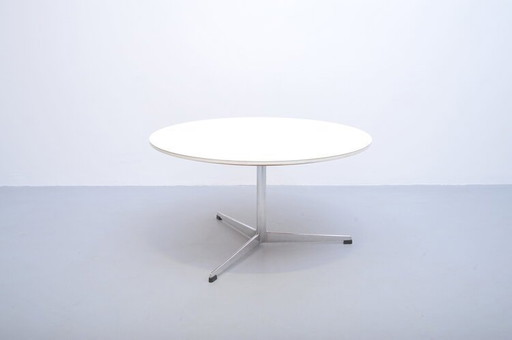 Arne Jacobsen Salontafel Rond Aluminium Fritz Hansen 1950