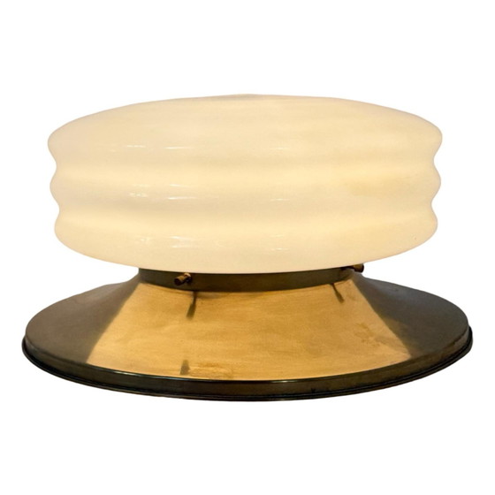 Image 1 of Art Deco (Stijl) - Deknudt Lustrerie - Massief Messing en Opaline Glas Plafondlamp - In Geweldige Staat - Vintage Italiaans