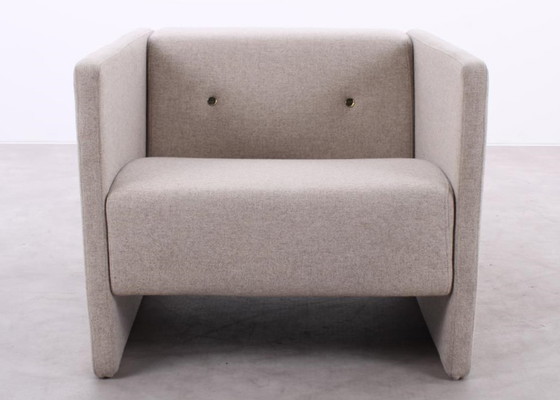 Image 1 of Moooi Bottoni fauteuil beige