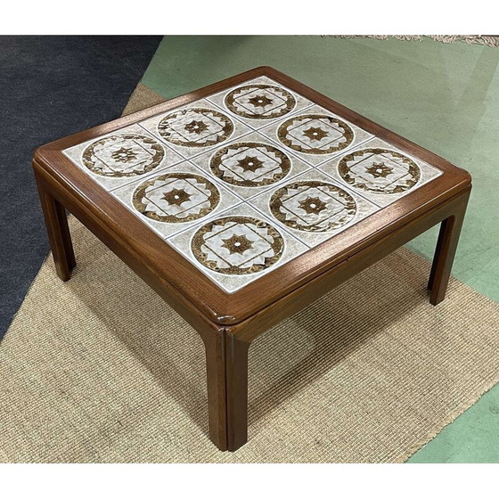 Image 1 of Vintage teakhouten salontafel met betegeld blad, 1970