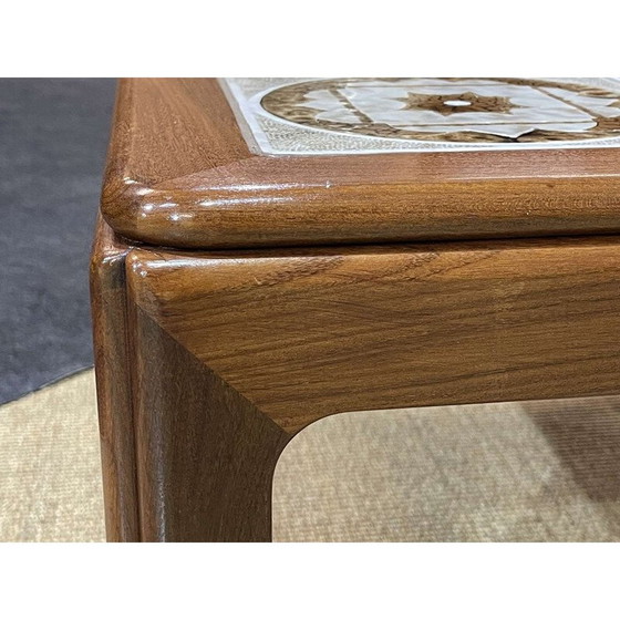 Image 1 of Vintage teakhouten salontafel met betegeld blad, 1970