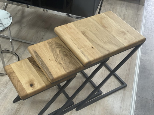 Massief houten bijzettafel salontafel set van 3 industriële design tafels