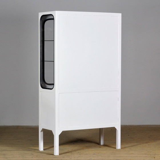 Image 1 of Vintage medisch kabinet, jaren 1970
