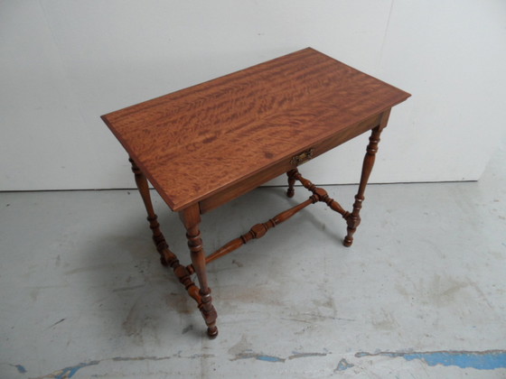 Image 1 of Vintage sidetable met lade