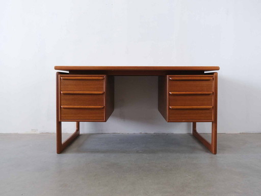 Vintage Gv-Møbler Deens teakhouten bureau