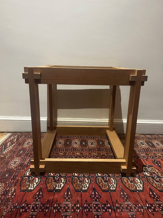 Image 1 of Brutalistische salontafel van hout en gerookt glas