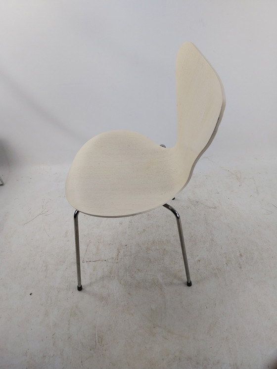 Image 1 of 1 X Vlinderstoel Door Arne Jacobsen Voor Fritz Hansen Denmark. 7 Serie.  