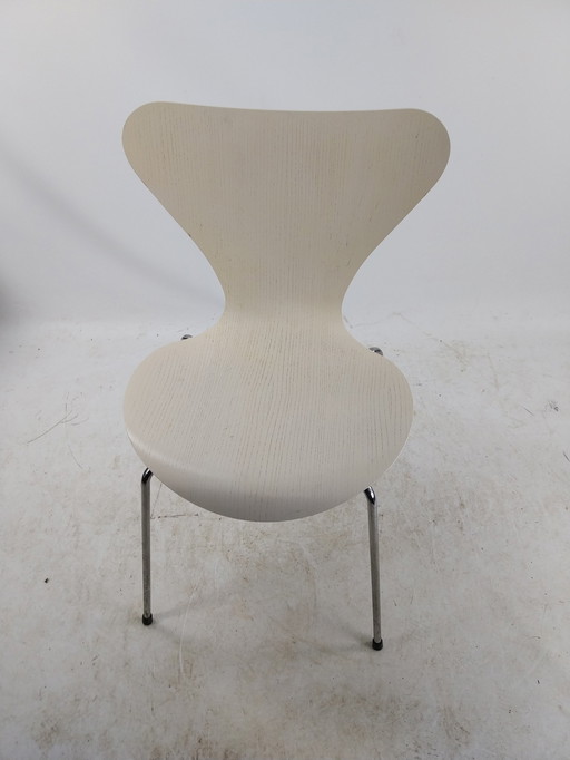 1 X Vlinderstoel Door Arne Jacobsen Voor Fritz Hansen Denmark. 7 Serie.  