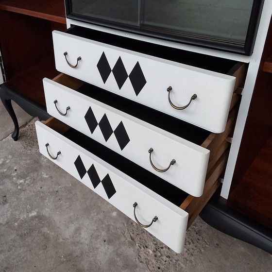 Image 1 of Buffetkast Servieskast Wandkast Vitrinekast Wit Met Zwarte Ruiten Vintage Gerestyled