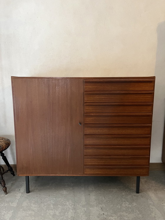 Image 1 of Vintage houten dressoir