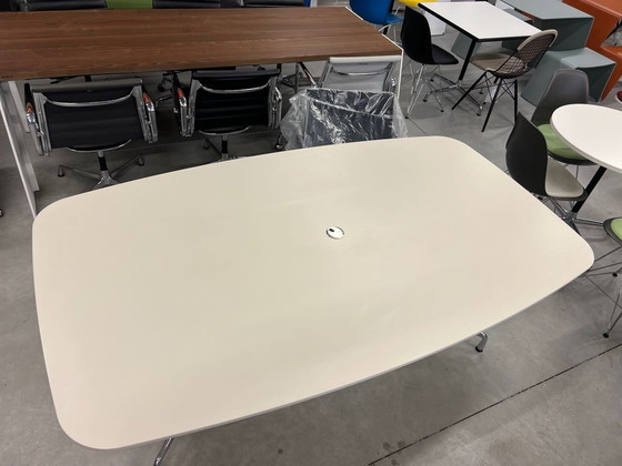 Image 1 of Vitra Eames Segmented Tafel, 2M