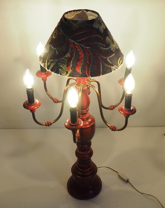 Image 1 of Grote Lamp van Gesneden Hout - Schaduwborduurwerk Jane Churchill Stof