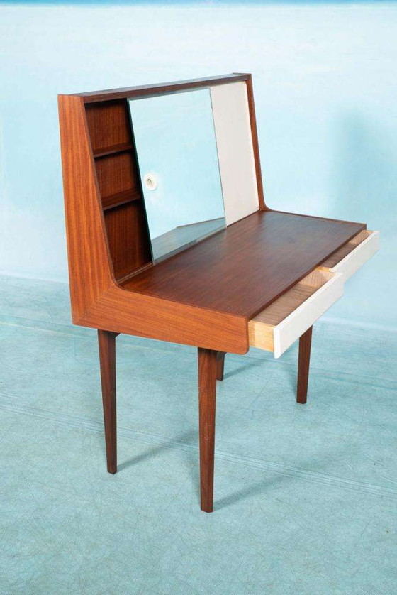 Image 1 of Vintage Kaptafel jaren 60 Finland, teak dressing table 60s