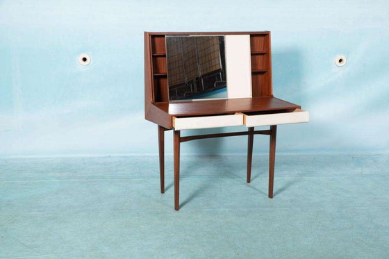 Image 1 of Vintage Kaptafel jaren 60 Finland, teak dressing table 60s