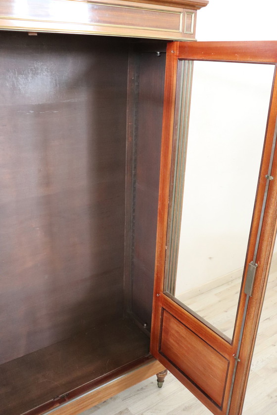 Image 1 of Vintage houten vitrinekast