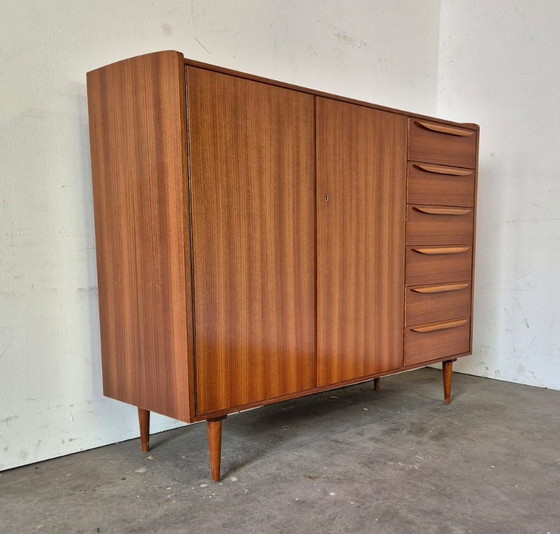 Image 1 of Vintage kast van Hellerau