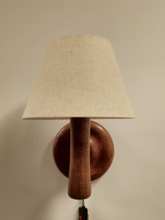 Image 1 of Vintage Dyrlund Deense Wandlamp Lamp Teak Linnen