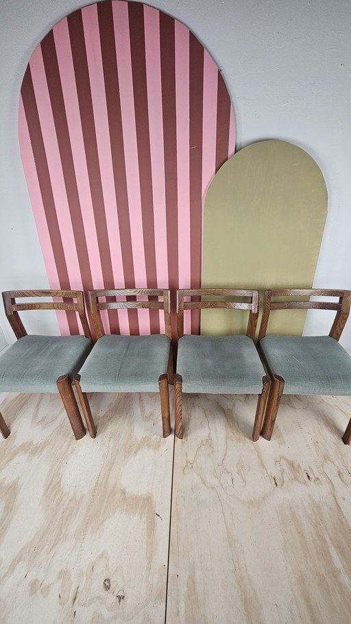 4 Vintage Massieve Stoelen