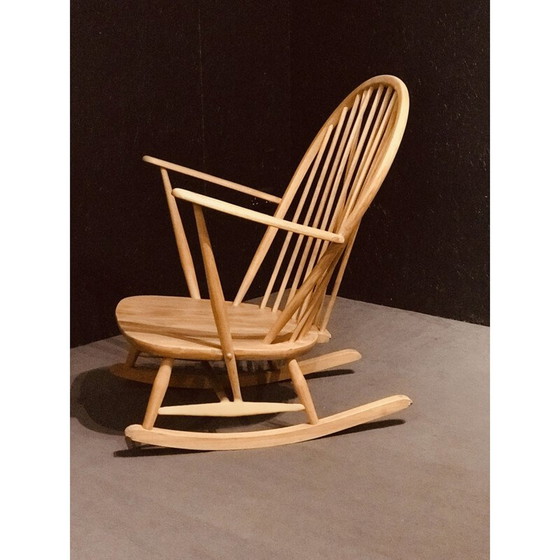 Image 1 of Mid century schommelstoel in licht iepenhout van Lucian Ercolani voor Ercol, 1960