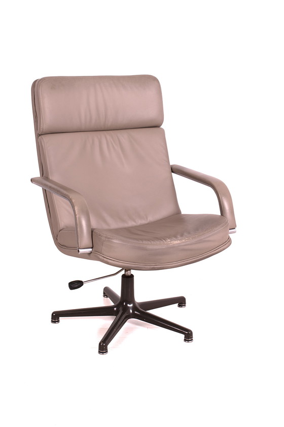 Image 1 of Artifort F141 fauteuil