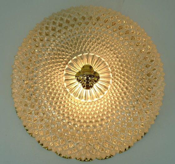 Image 1 of vintage glazen plafondarmatuur limburg A 637 getextureerd verguld aluminium jaren 70