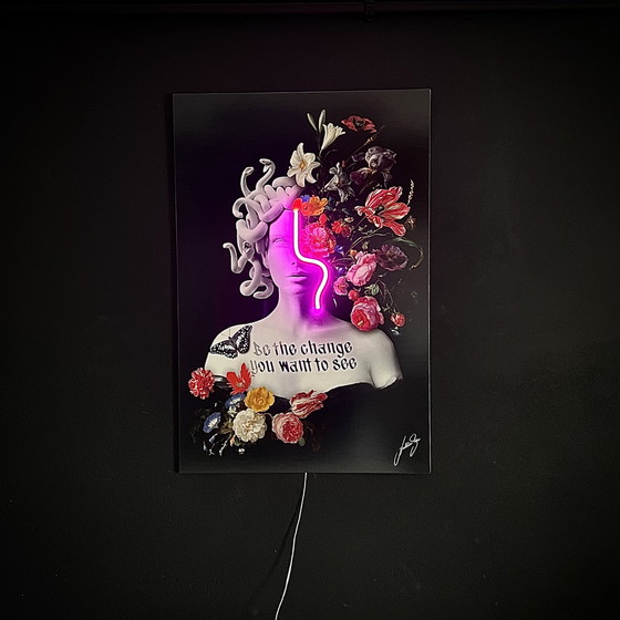 Image 1 of LedMansion Medusa Neon Roze PopArt Kunst Led-lamp