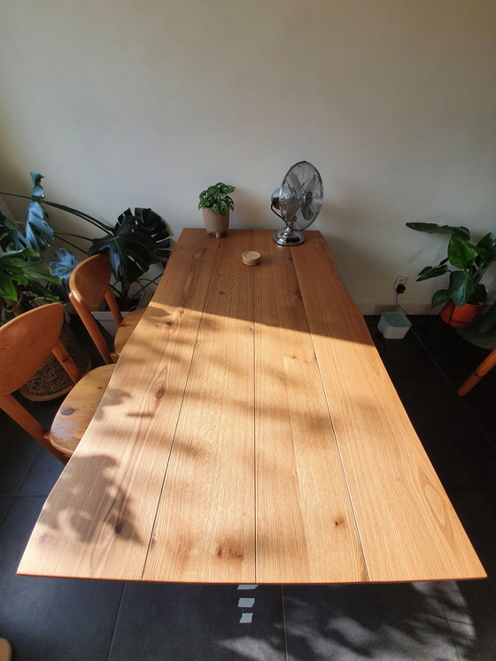 Image 1 of Tafel eiken met glazen poten