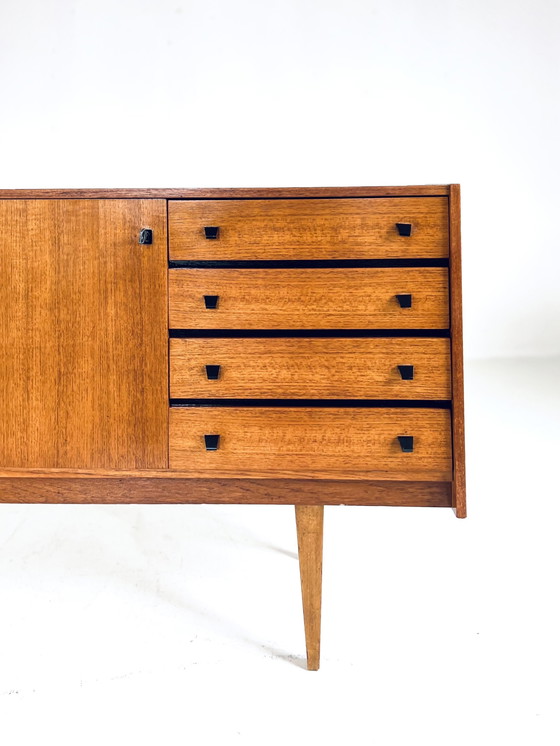 Image 1 of Vintage Notenhouten Sideboard Jaren ‘60 