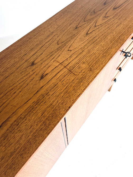 Image 1 of Vintage Notenhouten Sideboard Jaren ‘60 