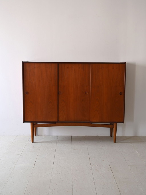 Vintage Scandinavische buffetkast met schuifdeuren