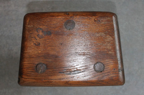 Image 1 of Brutalistisch driepootkrukje, jaren 50.